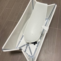 ストッケ　ベビーバス フレキシバス　ニューボーンサポート付の画像