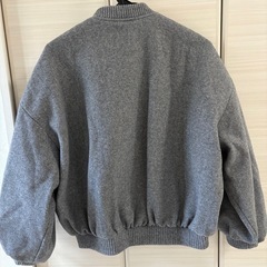 ZARA ボンバージャケットの画像