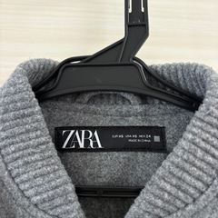 ZARA ボンバージャケットの画像