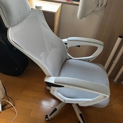 ゲーミングチェア、デスクチェアの画像