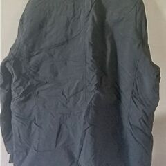 ユニクロ UNIQLO 中綿 ステンカラーコート ドットボタン留め 無地 内ポケット×1 手首にベルクロ 長袖 ナイロン100%の画像