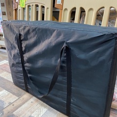 折りたたみエステベッド　施術ベッド　折りたたみ式の画像