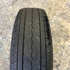 ハイエース 195/80R15 107/105L タイヤ＋ホイール 1本の画像