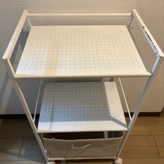収納ラックの画像