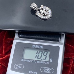 Pt900 馬蹄ホースシュー　百合トップ　10.9g ダイヤ 0.49ctの画像