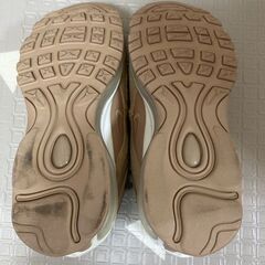NIKE WMNS AIR MAX 97 ベージュゴールド23cmの画像