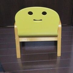 子ども椅子（木製）の画像