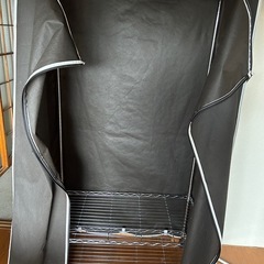 カバー付きスチールラック
の画像