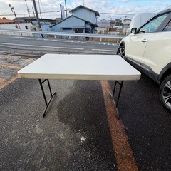 コストコテーブルの画像