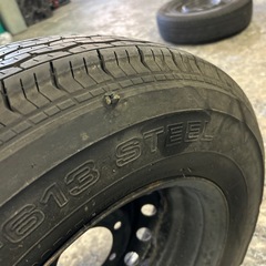 ハイエース 195/80R15 107/105L 1本　ジャンクの画像