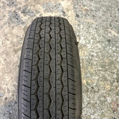 ハイエース 195/80R15 107/105L 1本　ジャンクの画像