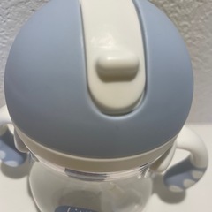 12/23まで【美品】ストローマグの画像