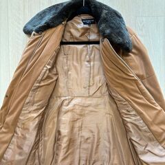 ◆300円◆レディース ファー付きコート◆茶色◆ファーは取り外し可能◆ベルトなし◆Mサイズ◆中古◆の画像