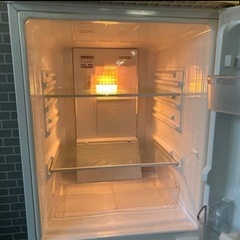 冷蔵庫　シャープ製の画像