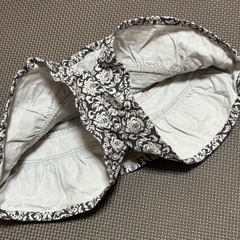 べべ☆ダマスク柄フリルキュロット秋冬☆グレーホワイトモノトーンの画像