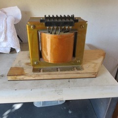 日本製　中村電機製作所 変圧器 複巻 200V/100V 容量1000VAの画像