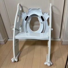 補助便座 ステップ付き　トイトレ　折りたたみの画像