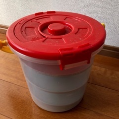 トミカ　でるでるバケツの画像