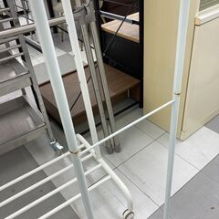 ★リユースのサカイ千葉中央店★  ランドリーラック ホワイト H148×D28×W60 クリーニング済み TC5838の画像