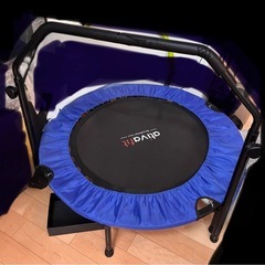 折りたたみ式　取手付きトランポリン　取り外し可能取手の画像