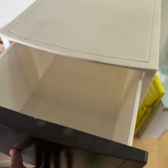 プラスチック収納ケースの画像