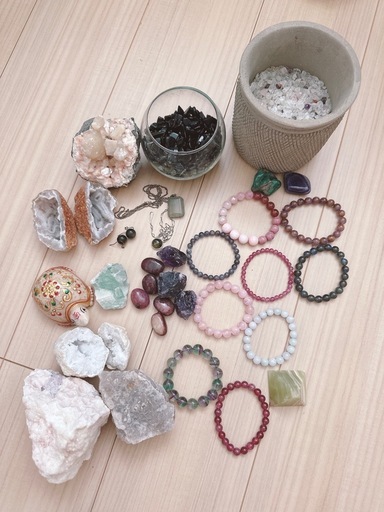 多彩な天然石のブレスレット、ほか色々まとめ売り　