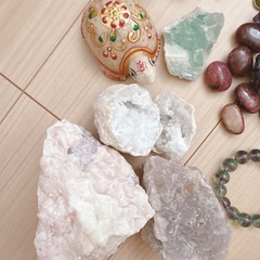 多彩な天然石のブレスレット、ほか色々まとめ売り　の画像