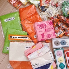 LE CREUSETのマグネット、 様々な景品、多数のアイテム、の画像