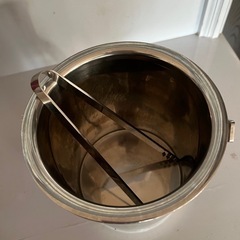 氷入れの画像