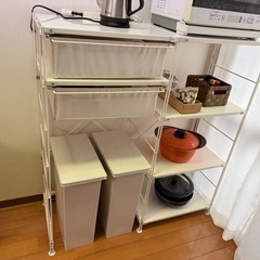 無印良品 スチールユニットシェルフ（幅58×奥行41×高さ120cm×2台）帆布バスケット付き／ホワイト系／ゴミ箱2つ無料可の画像