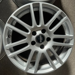 17インチアルミホイールの画像