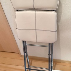 折りたたみ式チェアーの画像