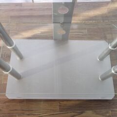 テレビ台　ガラス製の画像