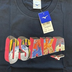 製品タグ付き未使用品ミズノMizunoメンズ半袖Tシャツ男性用紳士服M胸囲88-96センチ身長165-175センチ綿コットン100％ネイビーnavy紺色定価4,180円ロゴOSAKA肩幅約44.5センチ袖丈約19センチ身幅約49.5センチ着丈約64.5センチの画像