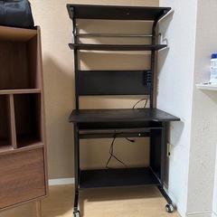 パソコンデスクの画像