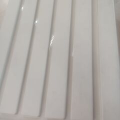 リユースのサカイ栃木店★ジモティ割あり★  4段プラケース アイボリー W59.5×D40×H80 クリーニング済み TC12026の画像