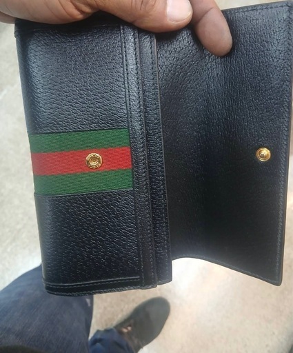 GUCCIの長財布
