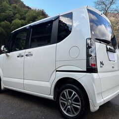 上級グレードN-BOX＋４WDSSパッケージ☆両側パワスラ☆地デジTV☆Bluetoothオーディオ☆バックカメラ☆車検8年12月迄☆スマートキーの画像