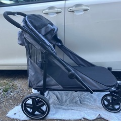 大型犬用ペットカートの画像