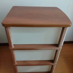 【無料】キャスター付きプラスチック製三段引き出し収納　お譲りします（手渡し希望）の画像