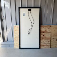 ソーラーパネル　200W 単結晶　 太陽光パネル 　1枚　開放電圧 45.2V　最大動作電流 5.52Aの画像