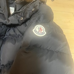 MONCLER CLUNYジャケットの画像