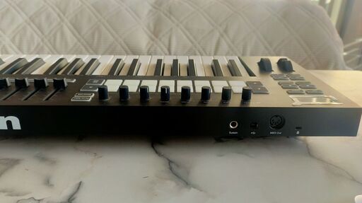 Novation Launchkey Mk3 61鍵MIDIキーボード (ねこ) 横浜のMIDI関連