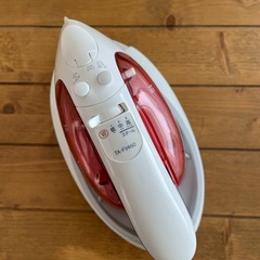 【受付終了】東芝コードレススチームアイロン☆美品の画像