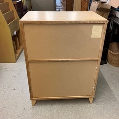 12/25まで店頭商品一部を除き半額クリスマスSALE!!開催中　サ2512-144 脚付きチェスト 4段 モンプリー 65HNA キズ汚れ有りの画像