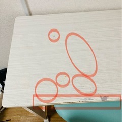 折りたたみデスクの画像