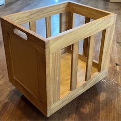 もらっていただきありがとうございました！訳あり＊木箱キャスター付きの画像