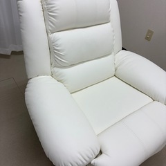 リクライニングチェア　ホワイトの画像