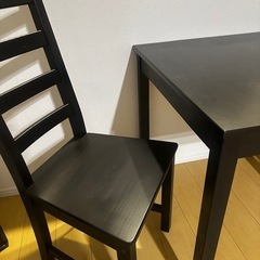 IKEAダイニングテーブルセットの画像