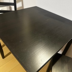 IKEAダイニングテーブルセットの画像